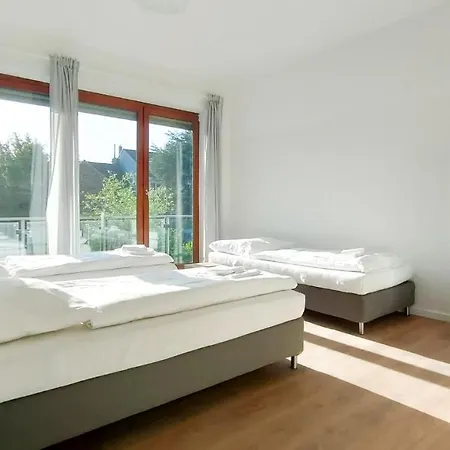 Raj Living - With 2 , 3 And 6 - 15 Min To Messe Dus And Old Town Dus Apartment