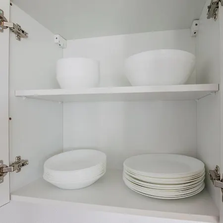 Tolstov - With 2 , 3 And 6 - 15 Min To Messe Dus And Old Town Dus Appartamento *