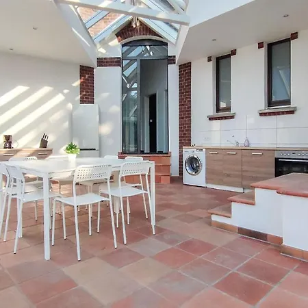 Tolstov - With 2 , 3 And 6 - 15 Min To Messe Dus And Old Town Dus شقة