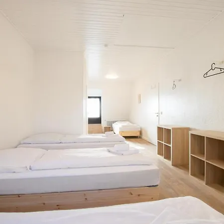 Raj Living - With 2 , 3 And 6 - 15 Min To Messe Dus And Old Town Dus * Dusseldorf