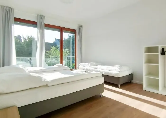 Tolstov - With 2 , 3 And 6 - 15 Min To Messe Dus And Old Town Dus Appartement