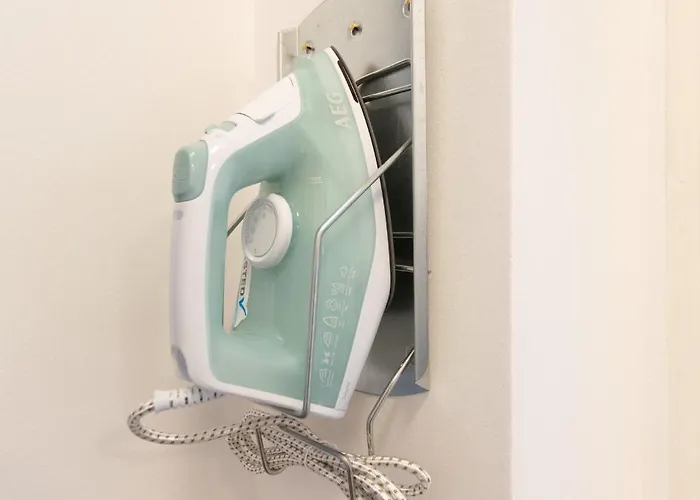 Tolstov - With 2 , 3 And 6 - 15 Min To Messe Dus And Old Town Dus Appartement