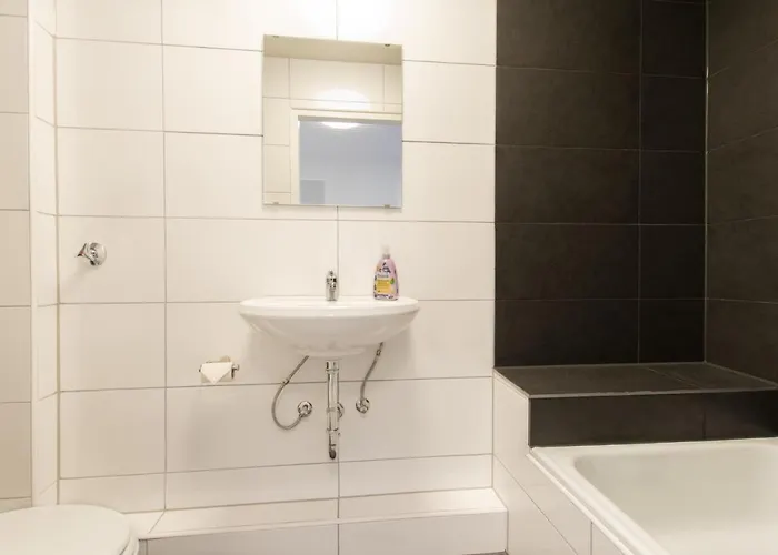 Tolstov - With 2 , 3 And 6 - 15 Min To Messe Dus And Old Town Dus